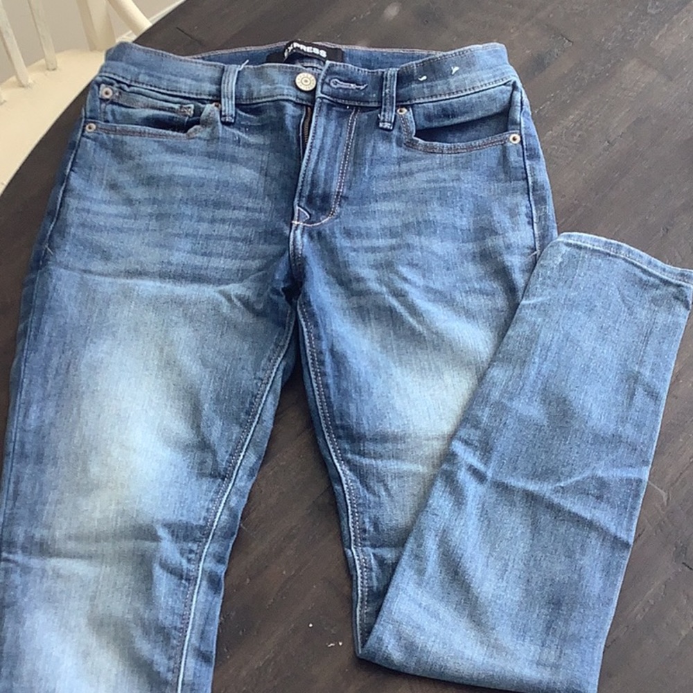 Express light wash jeggings